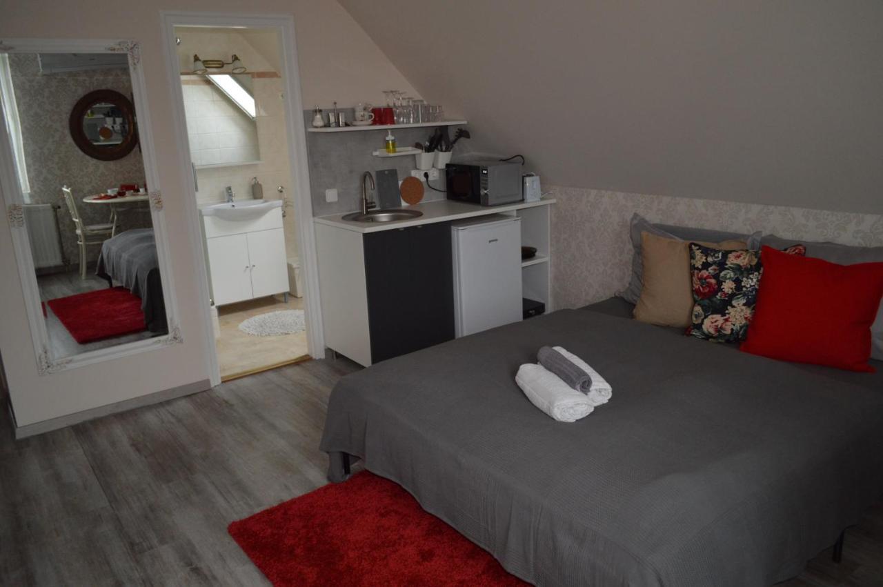 Bed and Breakfast Rebeka Panzio Tihany Esterno foto